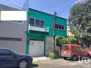 NEX-188833 - Casa en Venta, con 3 recamaras, con 2 baños, con 207 m2 de construcción en Vértiz Narvarte, CP 03600, Ciudad de México.
