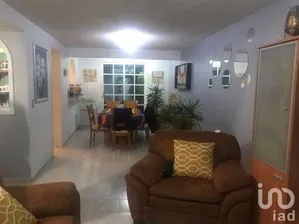 NEX-170638 - Casa en Venta, con 3 recamaras, con 2 baños, con 116 m2 de construcción en Ex-Hacienda San Felipe 2a. Sección, CP 55717, México.