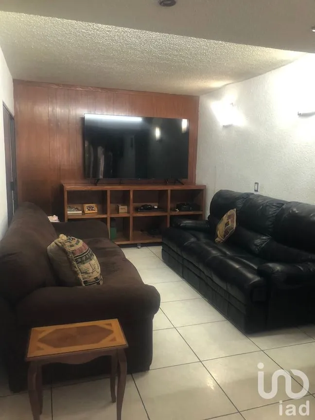 Casa en Venta en Olivar del Conde 1a Sección, Álvaro Obregón, Ciudad de México | NEX-177845 | iad México | Foto 10 de 17