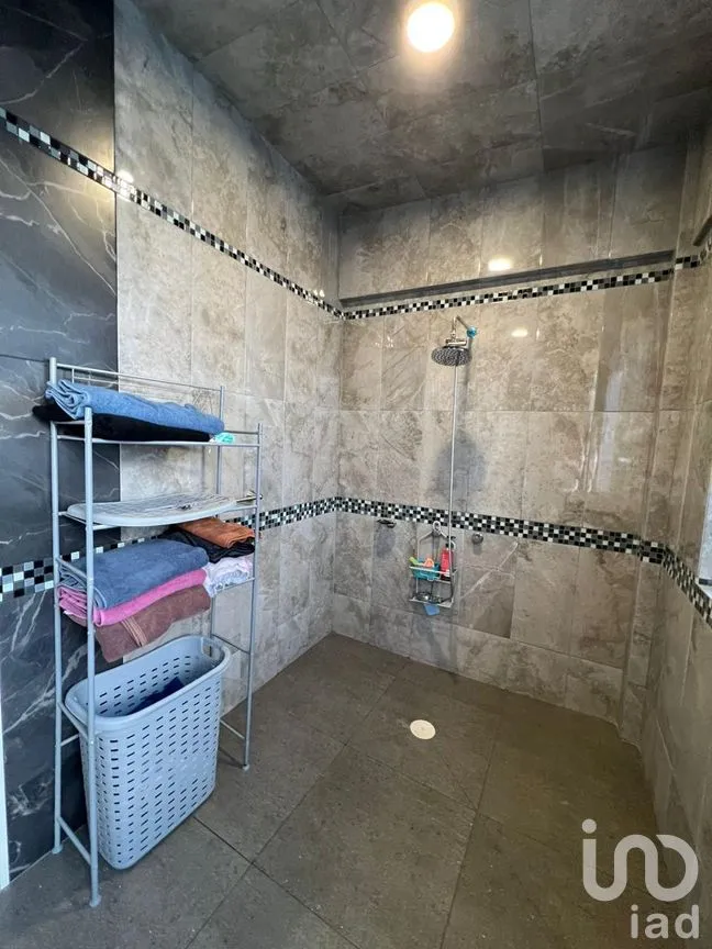 Casa en Venta en Jardines de Morelos Sección Fuentes, Ecatepec de Morelos, México | NEX-203809 | iad México | Foto 9 de 17