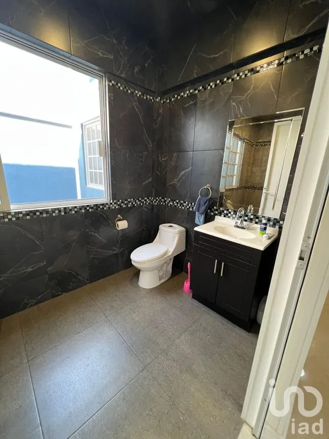 Casa en Venta en Jardines de Morelos Sección Fuentes, Ecatepec de Morelos, México | NEX-203809 | iad México | Foto 10 de 17