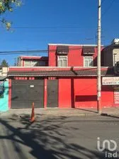 NEX-203809 - Casa en Venta, con 5 recamaras, con 2 baños, con 180 m2 de construcción en Jardines de Morelos Sección Fuentes, CP 55070, México.