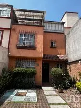 NEX-238817 - Casa en Venta, con 3 recamaras, con 1 baño, con 126 m2 de construcción en Las Américas, CP 55076, México.