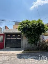 NEX-248737 - Casa en Venta, con 3 recamaras, con 1 baño, con 135 m2 de construcción en Jardines de Morelos Sección Flores, CP 55070, México.