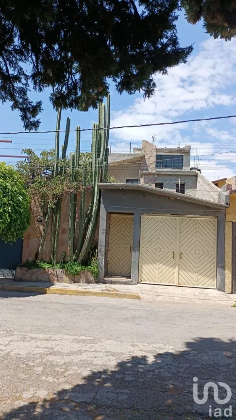 Casa en Venta en Jardines de Morelos Sección Ríos, Ecatepec de Morelos, México | NEX-172463 | iad México | Foto 1 de 15