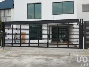 NEX-285491 - Casa en Venta, con 3 recamaras, con 2 baños, con 200 m2 de construcción en Fuentes de Satélite, CP 52998, México.