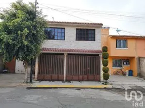 NEX-245660 - Casa en Renta, con 3 recamaras, con 1 baño, con 79 m2 de construcción en Jardines de Tultitlán, CP 54910, México.