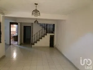NEX-244698 - Casa en Venta, con 4 recamaras, con 2 baños, con 336 m2 de construcción en Jardines de Aragón, CP 55140, México.