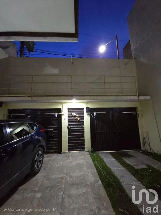 Casa en Venta en Valle de Aragón 3ra Sección Poniente, Ecatepec de Morelos, México | NEX-254965 | iad México | Foto 2 de 18