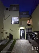 NEX-254965 - Casa en Venta, con 3 recamaras, con 2 baños, con 236 m2 de construcción en Valle de Aragón 3ra Sección Poniente, CP 55280, México.