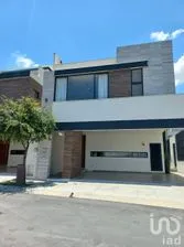 NEX-214620 - Casa en Venta, con 3 recamaras, con 4 baños, con 307 m2 de construcción en Ciudad Cumbres, CP 66036, Nuevo León.