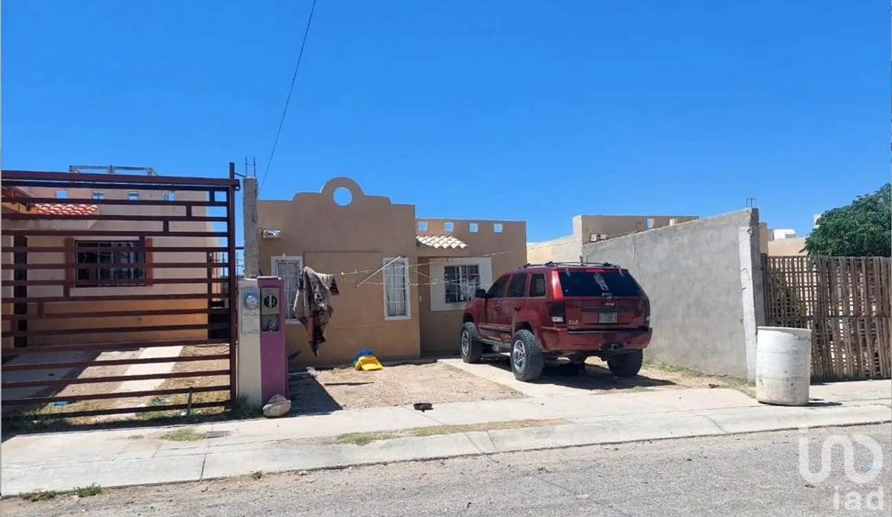 Casa en Venta en Valles de América, Juárez, Chihuahua | NEX-176511 | iad México | Foto 2 de 13