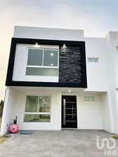 NEX-172513 - Casa en Venta, con 3 recamaras, con 3 baños, con 144 m2 de construcción en Zerezotla, CP 72764, Puebla.
