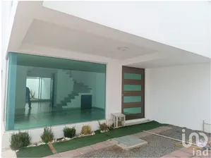 NEX-176615 - Casa en Renta, con 3 recamaras, con 2 baños, con 155 m2 de construcción en Nuevo León, CP 72706, Puebla.