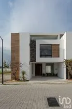 NEX-204492 - Casa en Venta, con 4 recamaras, con 6 baños, con 268 m2 de construcción en Lomas de Angelópolis, CP 72830, Puebla.