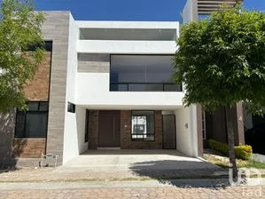 NEX-204511 - Casa en Venta, con 4 recamaras, con 6 baños, con 273 m2 de construcción en Lomas de Angelópolis II, CP 72830, Puebla.