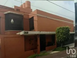 NEX-178357 - Casa en Venta, con 3 recamaras, con 2 baños, con 320 m2 de construcción en Ciudad Satélite, CP 53100, México.