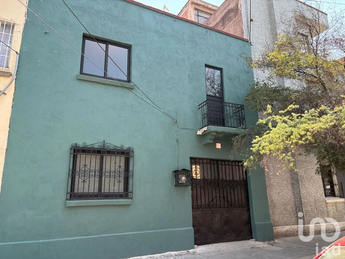 Casa en Venta en Narvarte Poniente, Benito Juárez, Ciudad de México | NEX-245591 | iad México | Foto 1 de 15