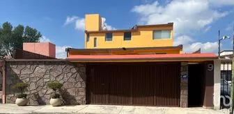 NEX-255107 - Casa en Venta, con 3 recamaras, con 3 baños, con 425 m2 de construcción.