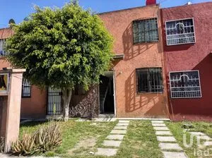 NEX-185894 - Casa en Venta, con 3 recamaras, con 1 baño, con 73 m2 de construcción en Viveros de Santorum, CP 72713, Puebla.