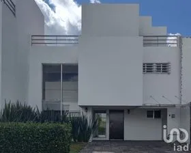 NEX-191681 - Casa en Renta, con 2 recamaras, con 3 baños, con 186 m2 de construcción en Lomas de Angelópolis II, CP 72830, Puebla.