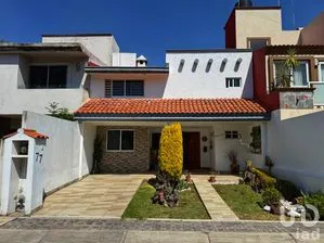 NEX-294810 - Casa en Venta, con 3 recamaras, con 2 baños, con 205 m2 de construcción en La Carcaña, CP 72776, Puebla.