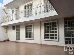 NEX-294949 - Departamento en Renta, con 2 recamaras, con 1 baño, con 90 m2 de construcción.