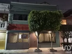 NEX-237000 - Departamento en Renta, con 2 recamaras, con 1 baño, con 70 m2 de construcción en San Juan de Aragón VI Sección, CP 07918, Ciudad de México.