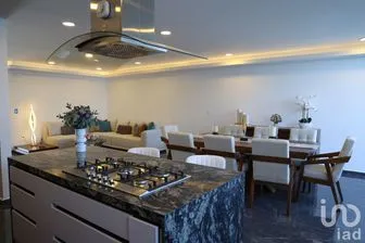 NEX-249590 - Casa en Venta, con 3 recamaras, con 3 baños, con 270 m2 de construcción.