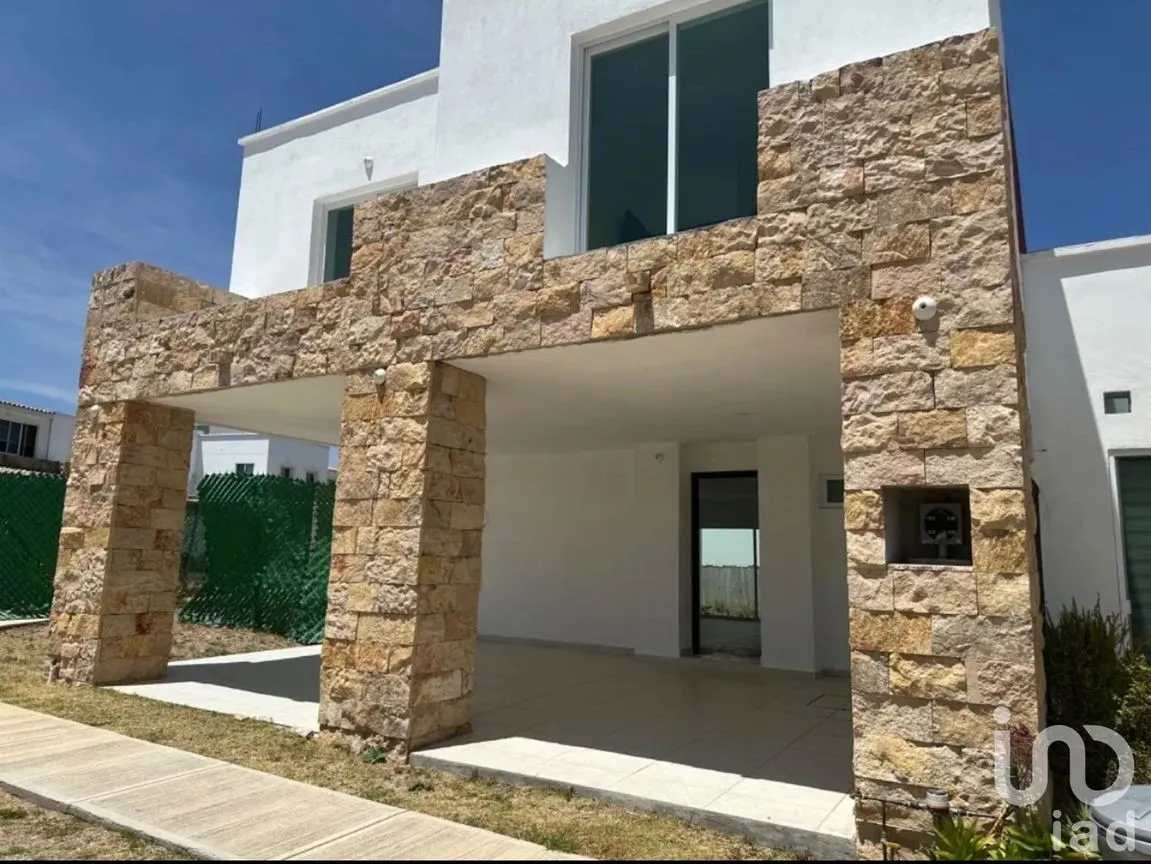 Casa en Venta en Lomas de Angelópolis II, San Andrés Cholula, Puebla | NEX-253111 | iad México | Foto 2 de 22