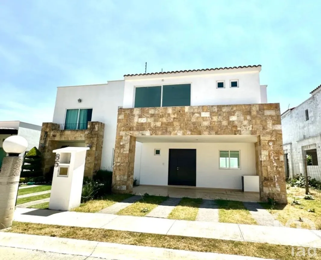 Casa en Venta en Lomas de Angelópolis II, San Andrés Cholula, Puebla | NEX-253111 | iad México | Foto 1 de 22