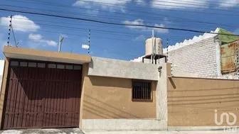 NEX-254757 - Casa en Renta, con 2 recamaras, con 1 baño, con 105 m2 de construcción.