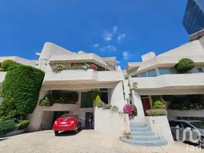NEX-189498 - Casa en Venta, con 3 recamaras, con 2 baños, con 358 m2 de construcción en Valle de las Palmas, CP 52787, México.