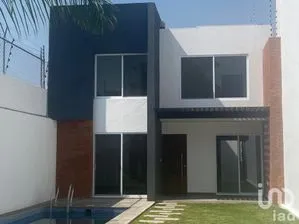 NEX-149539 - Casa en Venta, con 4 recamaras, con 3 baños, con 140 m2 de construcción en El Zapote, CP 62550, Morelos.