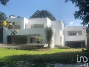NEX-160444 - Casa en Venta, con 4 recamaras, con 4 baños, con 360 m2 de construcción en Monte Casino (Piamonte y Ensueño), CP 62517, Morelos.