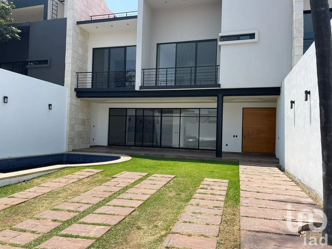 Casa en Venta en Vista Hermosa, Cuernavaca, Morelos | NEX-169340 | iad México | Foto 1 de 15
