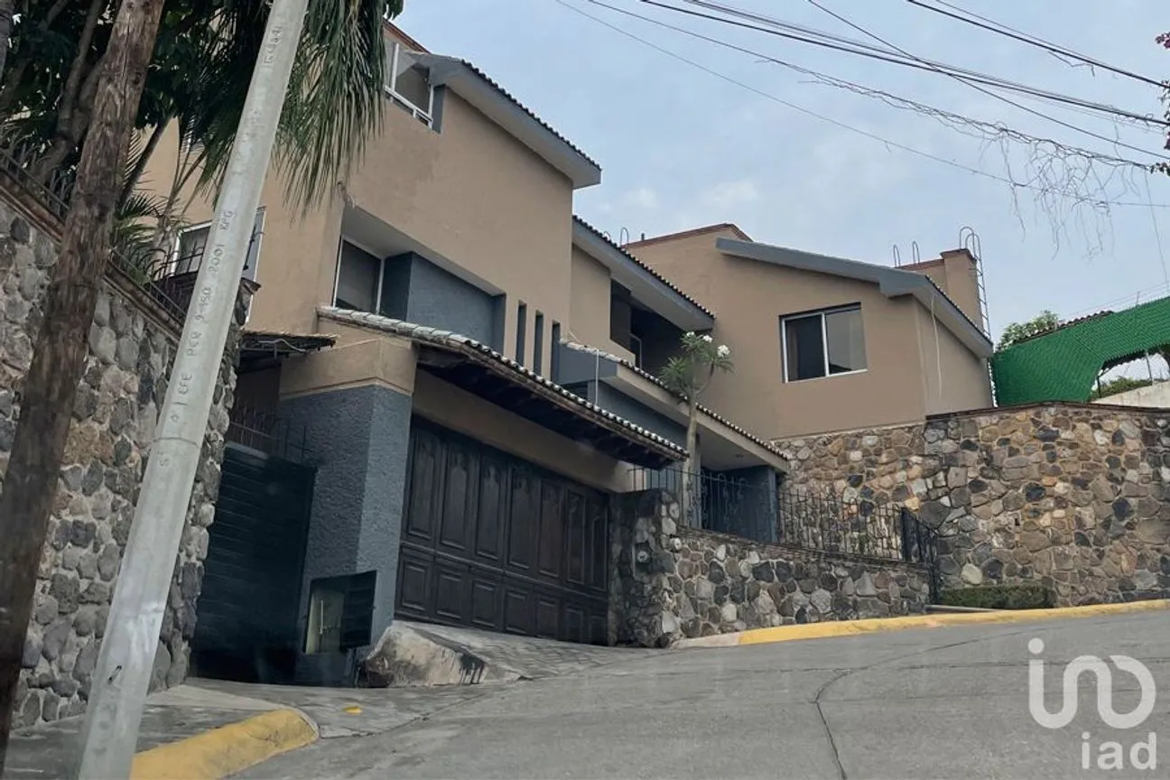 Casa en Venta en Palmira Tinguindin, Cuernavaca, Morelos | NEX-171133 | iad México | Foto 1 de 15