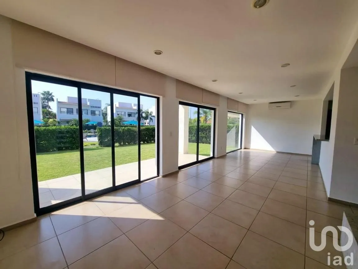 Casa en Venta en Paraíso Country Club, Emiliano Zapata, Morelos | NEX-184756 | iad México | Foto 2 de 13