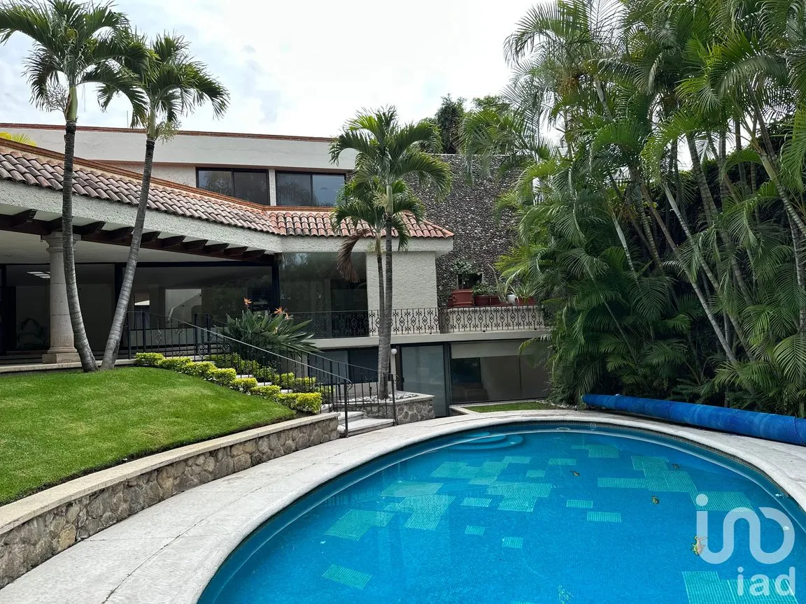 Casa en Venta en Maravillas, Cuernavaca, Morelos | NEX-192422 | iad México | Foto 1 de 35