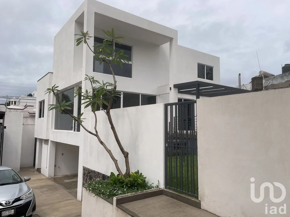 Casa en Venta en Chapultepec, Cuernavaca, Morelos | NEX-214051 | iad México | Foto 1 de 12
