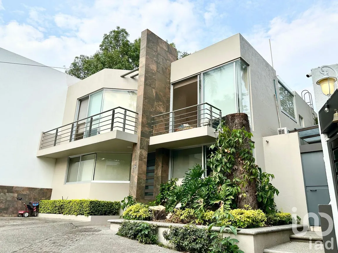 Casa en Venta en Lomas de Coyuca, Cuernavaca, Morelos | NEX-249748 | iad México | Foto 1 de 14