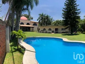 NEX-263569 - Casa en Venta, con 3 recamaras, con 2 baños, con 340 m2 de construcción en El Castillo, CP 62564, Morelos.