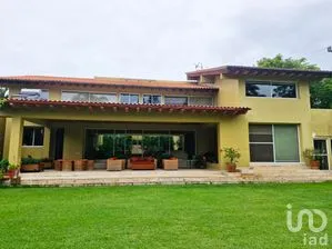 NEX-265825 - Casa en Venta, con 4 recamaras, con 5 baños, con 750 m2 de construcción en Tamoanchan, CP 62574, Morelos.