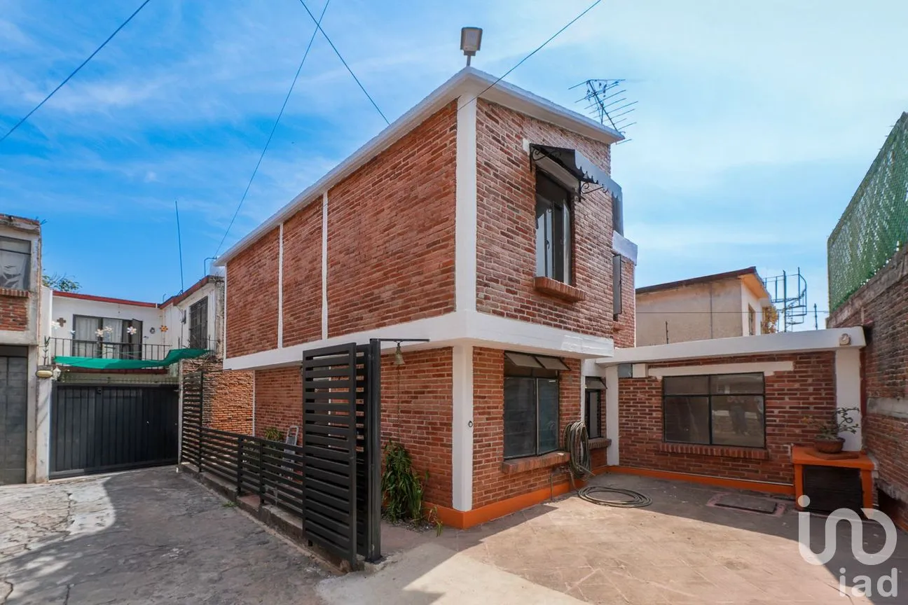 Casa en Venta en Miguel Hidalgo, Cuernavaca, Morelos | NEX-290881 | iad México | Foto 1 de 14