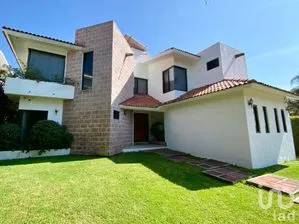 NEX-294431 - Casa en Venta, con 4 recamaras, con 4 baños, con 320 m2 de construcción en Lomas de Cocoyoc, CP 62847, Morelos.
