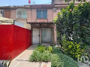 NEX-253388 - Casa en Venta, con 3 recamaras, con 1 baño, con 64 m2 de construcción.