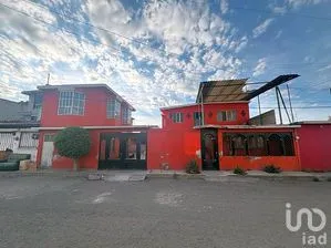 NEX-287627 - Casa en Venta, con 5 recamaras, con 2 baños, con 285 m2 de construcción en San Mateo Ixtacalco, CP 54840, México.