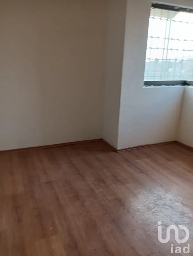 Casa en Venta en San Cristóbal Huichochitlán, Toluca, México | NEX-248788 | iad México | Foto 2 de 9