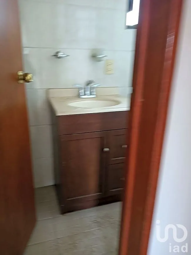 Casa en Venta en San Cristóbal Huichochitlán, Toluca, México | NEX-248788 | iad México | Foto 8 de 9