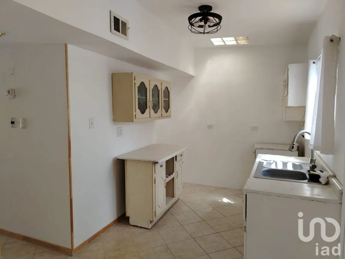 Casa en Venta en Jardines del Aeropuerto, Juárez, Chihuahua | NEX-299497 | iad México | Foto 2 de 12